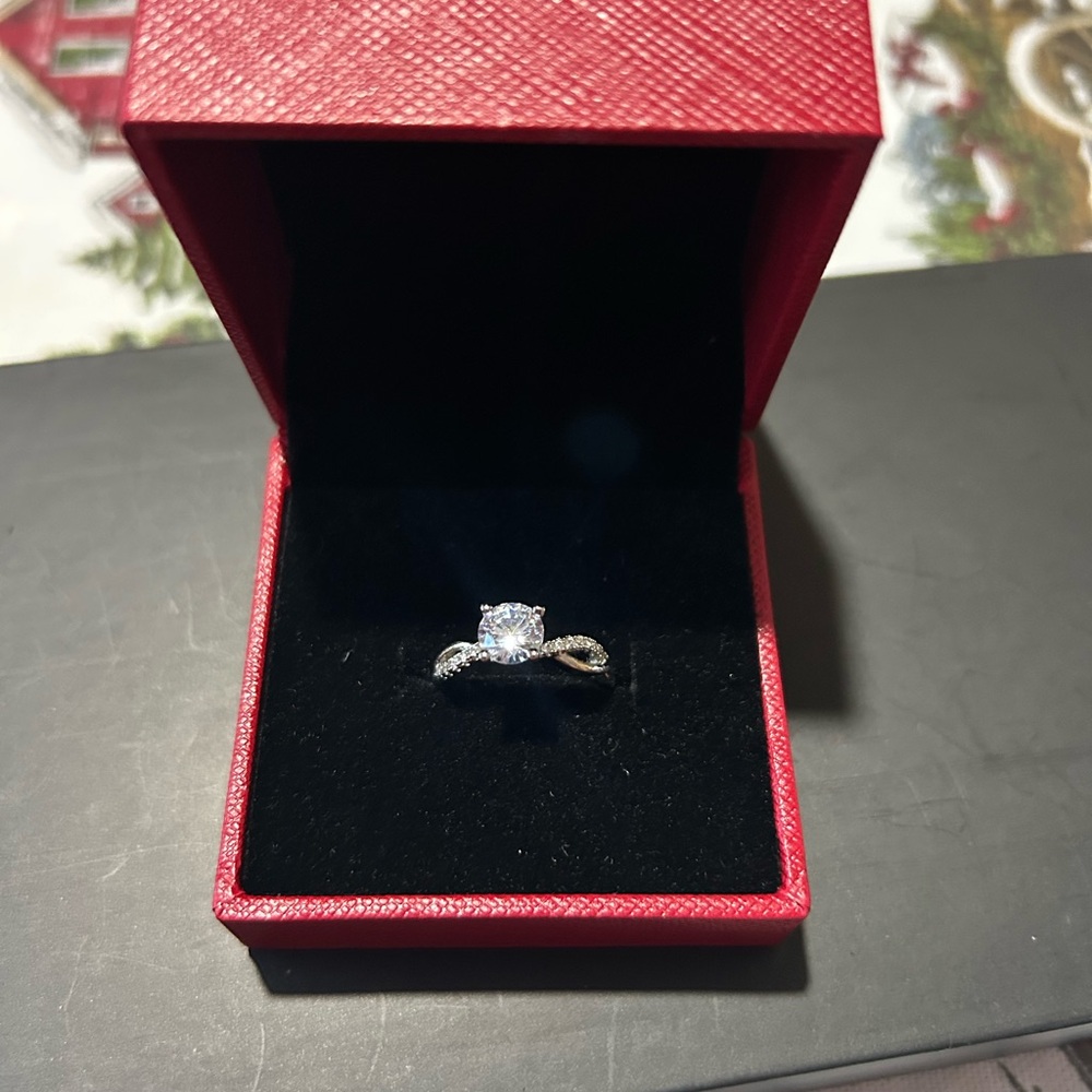 Elegant Silver Women's Ring adjustable